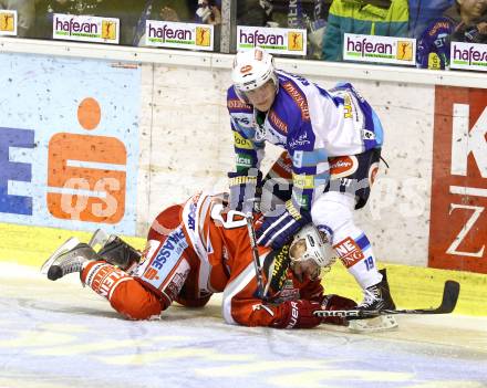 EBEL. Eishockey Bundesliga. EC KAC gegen VSV.  Kevin Doell, (KAC), Stefan Bacher  (VSV). Klagenfurt, am 16.12.2012.
Foto: Kuess 


---
pressefotos, pressefotografie, kuess, qs, qspictures, sport, bild, bilder, bilddatenbank