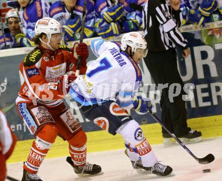 EBEL. Eishockey Bundesliga. EC KAC gegen VSV. Thomas Hundertpfund,  (KAC), Klemen Pretnar  (VSV). Klagenfurt, am 16.12.2012.
Foto: Kuess 


---
pressefotos, pressefotografie, kuess, qs, qspictures, sport, bild, bilder, bilddatenbank