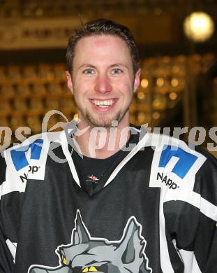 Eishockey. CHL. Tarco Woelfe. Portrait. Patrick Gruber. Klagenfurt, 17.12.2012.
Foto: Kuess 
---
pressefotos, pressefotografie, kuess, qs, qspictures, sport, bild, bilder, bilddatenbank