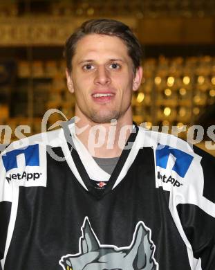 Eishockey. CHL. Tarco Woelfe. Portrait. Harald Ofner. Klagenfurt, 17.12.2012.
Foto: Kuess 
---
pressefotos, pressefotografie, kuess, qs, qspictures, sport, bild, bilder, bilddatenbank