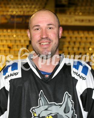 Eishockey. CHL. Tarco Woelfe. Portrait.  Ryan Foster. Klagenfurt, 17.12.2012.
Foto: Kuess 
---
pressefotos, pressefotografie, kuess, qs, qspictures, sport, bild, bilder, bilddatenbank