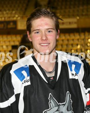 Eishockey. CHL. Tarco Woelfe. Portrait.  Nick Kompain. Klagenfurt, 17.12.2012.
Foto: Kuess 
---
pressefotos, pressefotografie, kuess, qs, qspictures, sport, bild, bilder, bilddatenbank