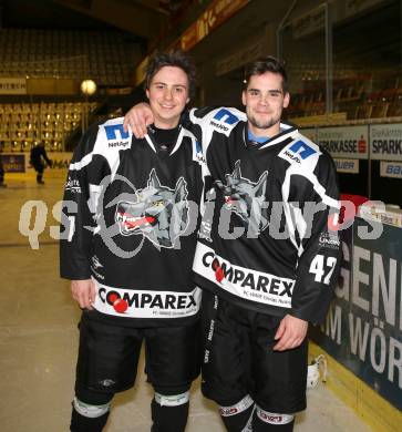 Eishockey. CHL. Tarco Woelfe. Lucas Herrnegger, Michael Koefeler. Klagenfurt, 17.12.2012.
Foto: Kuess 
---
pressefotos, pressefotografie, kuess, qs, qspictures, sport, bild, bilder, bilddatenbank