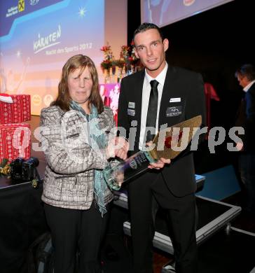 Sportgala. Ehrung Sportler des Jahres. Marie Luise Weber, Christian Troger (Behindertensport). Velden, 19.12.2012.
Foto: Kuess 
---
pressefotos, pressefotografie, kuess, qs, qspictures, sport, bild, bilder, bilddatenbank