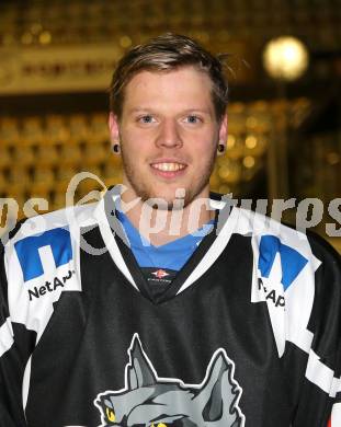 Eishockey. CHL. Tarco Woelfe. Portrait. Heiko Ofner. Klagenfurt, 17.12.2012.
Foto: Kuess 
---
pressefotos, pressefotografie, kuess, qs, qspictures, sport, bild, bilder, bilddatenbank