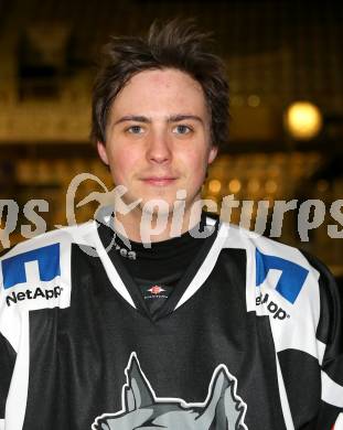 Eishockey. CHL. Tarco Woelfe. Portrait. Lucas Herrnegger. Klagenfurt, 17.12.2012.
Foto: Kuess 
---
pressefotos, pressefotografie, kuess, qs, qspictures, sport, bild, bilder, bilddatenbank