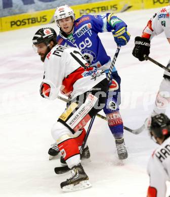 EBEL. Eishockey Bundesliga. EC VSV gegen HC TWK Innsbruck "Die Haie".  Derek Ryan,  (VSV), Antonin Manavian (Innsbruck). Villach, am 21.12.2012.
Foto: Kuess 


---
pressefotos, pressefotografie, kuess, qs, qspictures, sport, bild, bilder, bilddatenbank