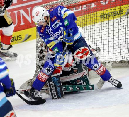 EBEL. Eishockey Bundesliga. EC VSV gegen HC TWK Innsbruck "Die Haie".  Klemen Pretnar,  (VSV), Patrick Machreich (Innsbruck). Villach, am 21.12.2012.
Foto: Kuess 


---
pressefotos, pressefotografie, kuess, qs, qspictures, sport, bild, bilder, bilddatenbank