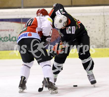 Eishockey CHL. Carinthian Hockey League. Tarco Woelfe gegen UEC Lienz. Bruno Tarmann, (Tarco), Libor Pavlis (Lienz). Klagenfurt, am 22.12.2012.
Foto: Kuess
---
pressefotos, pressefotografie, kuess, qs, qspictures, sport, bild, bilder, bilddatenbank