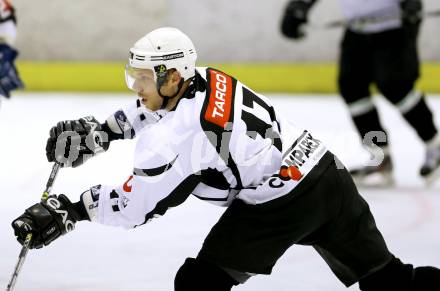 Eishockey NAHL. Tarco Woelfe gegen Weiz. Anton Tino Teppert (Tarco). Klagenfurt, am 22.12.2012.
Foto: Kuess
---
pressefotos, pressefotografie, kuess, qs, qspictures, sport, bild, bilder, bilddatenbank