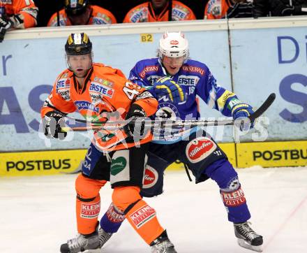 EBEL. Eishockey Bundesliga. EC VSV gegen Moser Medical Graz 99ers.  NAGELER Daniel (VSV), LANNON Ryan (Graz). Villach, am 23.12.2012.
Foto: Kuess 


---
pressefotos, pressefotografie, kuess, qs, qspictures, sport, bild, bilder, bilddatenbank