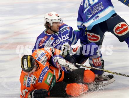 EBEL. Eishockey Bundesliga. EC VSV gegen Moser Medical Graz 99ers.  PETRIK Benjamin (VSV), NOVAK Jan (Graz). Villach, am 23.12.2012.
Foto: Kuess 


---
pressefotos, pressefotografie, kuess, qs, qspictures, sport, bild, bilder, bilddatenbank