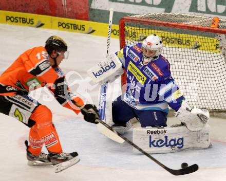 EBEL. Eishockey Bundesliga. EC VSV gegen Moser Medical Graz 99ers.  LAMOUREUX Jean Philippe (VSV), IBERER Matthias (Graz). Villach, am 23.12.2012.
Foto: Kuess 


---
pressefotos, pressefotografie, kuess, qs, qspictures, sport, bild, bilder, bilddatenbank