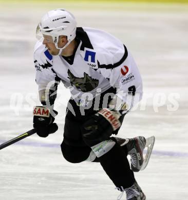 Eishockey NAHL. Tarco Woelfe gegen Weiz. Peter Mateicka (Tarco). Klagenfurt, am 22.12.2012.
Foto: Kuess
---
pressefotos, pressefotografie, kuess, qs, qspictures, sport, bild, bilder, bilddatenbank