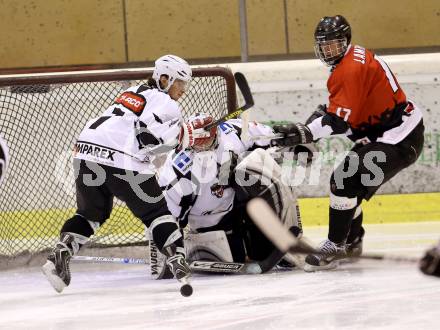 Eishockey NAHL. Tarco Woelfe gegen Weiz. Jenko Emmanuel, Manuel Pernutsch (Tarco), Thomas Lamprecht (Weiz). Klagenfurt, am 22.12.2012.
Foto: Kuess
---
pressefotos, pressefotografie, kuess, qs, qspictures, sport, bild, bilder, bilddatenbank