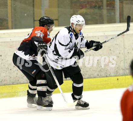 Eishockey NAHL. Tarco Woelfe gegen Weiz. Christoph Ibounig, (Tarco), Christoph Haas (Weiz). Klagenfurt, am 22.12.2012.
Foto: Kuess
---
pressefotos, pressefotografie, kuess, qs, qspictures, sport, bild, bilder, bilddatenbank