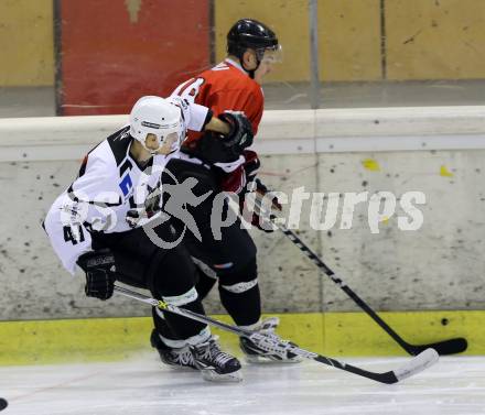 Eishockey NAHL. Tarco Woelfe gegen Weiz. Harald Ofner (Tarco), Pavel Scepka (Weiz). Klagenfurt, am 22.12.2012.
Foto: Kuess
---
pressefotos, pressefotografie, kuess, qs, qspictures, sport, bild, bilder, bilddatenbank