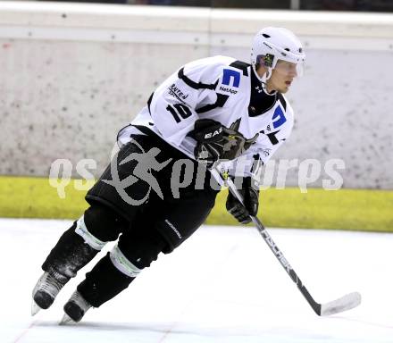 Eishockey NAHL. Tarco Woelfe gegen Weiz. Christof Grezko (Tarco). Klagenfurt, am 22.12.2012.
Foto: Kuess
---
pressefotos, pressefotografie, kuess, qs, qspictures, sport, bild, bilder, bilddatenbank