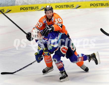 EBEL. Eishockey Bundesliga. EC VSV gegen Moser Medical Graz 99ers.  RYAN Derek (VSV), FRISCHMON Trevor (Graz). Villach, am 23.12.2012.
Foto: Kuess 


---
pressefotos, pressefotografie, kuess, qs, qspictures, sport, bild, bilder, bilddatenbank