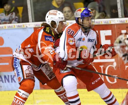 EBEL. Eishockey Bundesliga. EC KAC gegen EC Red Bull Salzburg. Thomas HUndertpfund,  (KAC), Daniel Welser  (Salzburg). Klagenfurt, am 26.12.2012.
Foto: Kuess 


---
pressefotos, pressefotografie, kuess, qs, qspictures, sport, bild, bilder, bilddatenbank