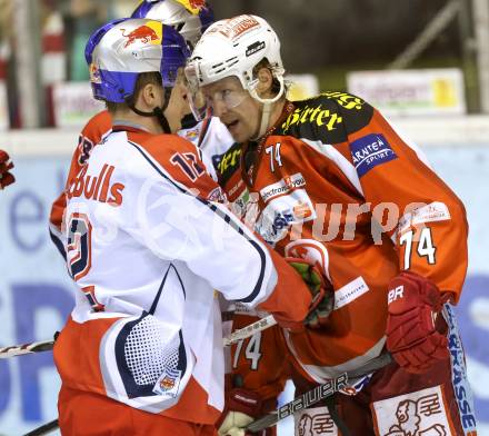 EBEL. Eishockey Bundesliga. EC KAC gegen EC Red Bull Salzburg.  Jamie Lundmark,  (KAC), Kevin Puschnik (Salzburg). Klagenfurt, am 26.12.2012.
Foto: Kuess 


---
pressefotos, pressefotografie, kuess, qs, qspictures, sport, bild, bilder, bilddatenbank