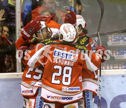 EBEL. Eishockey Bundesliga. EC KAC gegen EC Red Bull Salzburg.  Torjubel KAC. Klagenfurt, am 26.12.2012.
Foto: Kuess 


---
pressefotos, pressefotografie, kuess, qs, qspictures, sport, bild, bilder, bilddatenbank