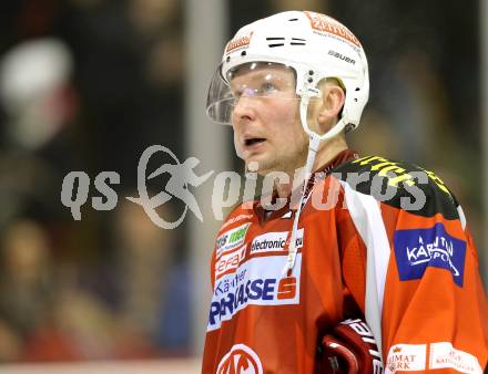 EBEL. Eishockey Bundesliga. EC KAC gegen EC Red Bull Salzburg.  Mike Siklenka (KAC). Klagenfurt, am 26.12.2012.
Foto: Kuess 


---
pressefotos, pressefotografie, kuess, qs, qspictures, sport, bild, bilder, bilddatenbank