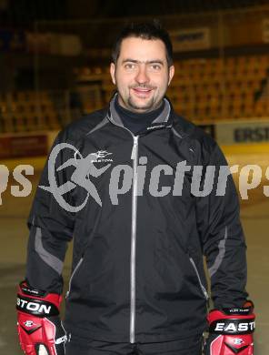 Frauen Eishockey. DEC Dragons Klagenfurt. Cp-Trainer Martin Kramer. KLagenfurt, am 28.12.2012.
Foto: Kuess
---
pressefotos, pressefotografie, kuess, qs, qspictures, sport, bild, bilder, bilddatenbank
