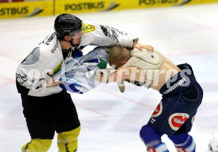 EBEL. Eishockey Bundesliga. EC VSV gegen Dornbirner Eishockey Club.  Rauferei, Schlaegerei. Antti Pusa, (VSV), Dale Edward Mitchell  (Dornbirn).. Villach, am 28.12.2012.
Foto: Kuess 


---
pressefotos, pressefotografie, kuess, qs, qspictures, sport, bild, bilder, bilddatenbank