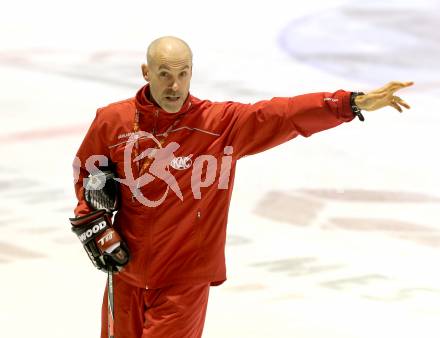 Eishockey. KAC. Training. Christer Olsson. Klagenfurt, 29.12.2012.
Foto: Kuess
---
pressefotos, pressefotografie, kuess, qs, qspictures, sport, bild, bilder, bilddatenbank