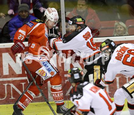 EBEL. Eishockey Bundesliga. EC KAC gegen HC Orli Znojmo. Thomas Hundertpfund,   (KAC), Ales Sova (Znojmo). Klagenfurt, am 30.12.2012.
Foto: Kuess 


---
pressefotos, pressefotografie, kuess, qs, qspictures, sport, bild, bilder, bilddatenbank