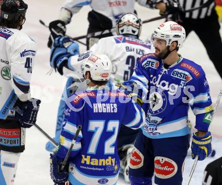 EBEL. Eishockey Bundesliga. EC VSV gegen SAPA Fehervar AV19. Torjubel John Hughes, Scott Hotham (VSV). Villach, am 30.12.2012.
Foto: Kuess 


---
pressefotos, pressefotografie, kuess, qs, qspictures, sport, bild, bilder, bilddatenbank