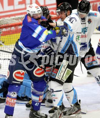 EBEL. Eishockey Bundesliga. EC VSV gegen SAPA Fehervar AV19. Mario Altmann, (VSV), Balint Magosi (Alba Volan). Villach, am 30.12.2012.
Foto: Kuess 


---
pressefotos, pressefotografie, kuess, qs, qspictures, sport, bild, bilder, bilddatenbank