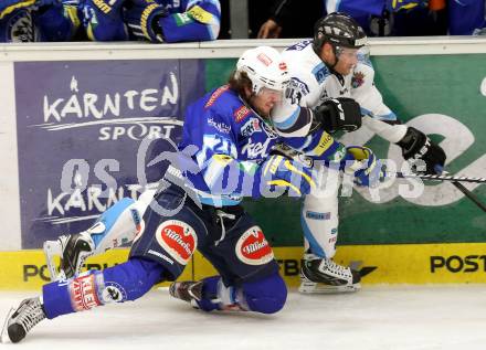 EBEL. Eishockey Bundesliga. EC VSV gegen SAPA Fehervar AV19. Benjamin Petrik,  (VSV), Harlan Pratt (Alba Volan). Villach, am 30.12.2012.
Foto: Kuess 


---
pressefotos, pressefotografie, kuess, qs, qspictures, sport, bild, bilder, bilddatenbank