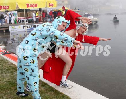 Neujahrsschwimmen. Velden, am 1.1.2013.
Foto: Kuess 
---
pressefotos, pressefotografie, kuess, qs, qspictures, sport, bild, bilder, bilddatenbank