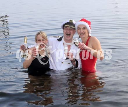 Neujahrsschwimmen. Velden, am 1.1.2013.
Foto: Kuess 
---
pressefotos, pressefotografie, kuess, qs, qspictures, sport, bild, bilder, bilddatenbank