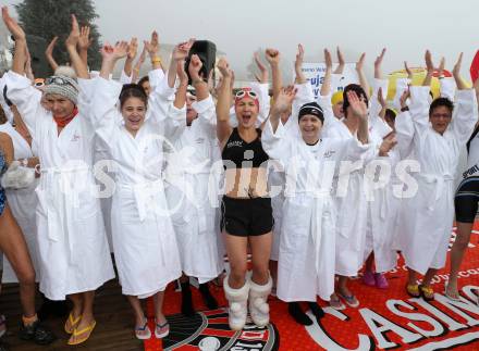 Neujahrsschwimmen. Sabine Trampitsch. Velden, am 1.1.2013.
Foto: Kuess 
---
pressefotos, pressefotografie, kuess, qs, qspictures, sport, bild, bilder, bilddatenbank