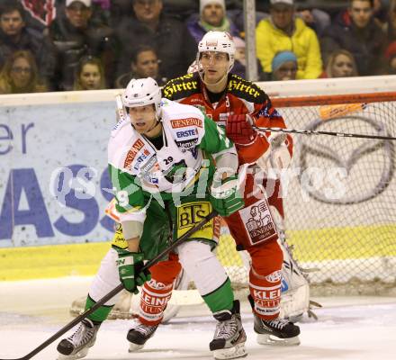 EBEL. Eishockey Bundesliga. EC KAC gegen HDD TELEMACH Olimpija Ljubljana.  Florian Iberer, (KAC), Anze Ropret  (Laibach). Klagenfurt, am 1.1.2013.
Foto: Kuess 


---
pressefotos, pressefotografie, kuess, qs, qspictures, sport, bild, bilder, bilddatenbank