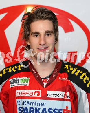 Eishockey. KACU20. Stefan Schumnig. Klagenfurt, 2.1.2013.
Foto: Kuess
---
pressefotos, pressefotografie, kuess, qs, qspictures, sport, bild, bilder, bilddatenbank