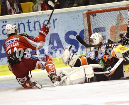 EBEL. Eishockey Bundesliga. EC KAC gegen Moser Medical Graz 99ers.   Jamie Lundmark,  (KAC), Frederic Cloutier (Graz). Klagenfurt, am 6.1.2013.
Foto: Kuess 


---
pressefotos, pressefotografie, kuess, qs, qspictures, sport, bild, bilder, bilddatenbank