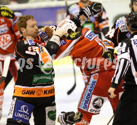 EBEL. Eishockey Bundesliga. EC KAC gegen Moser Medical Graz 99ers.   Johannes Reichel,  (KAC),Olivier Labelle  (Graz).. Klagenfurt, am 6.1.2013.
Foto: Kuess 


---
pressefotos, pressefotografie, kuess, qs, qspictures, sport, bild, bilder, bilddatenbank