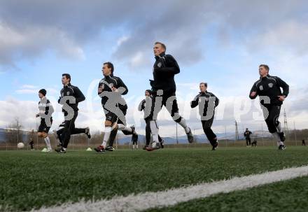 Fussball. Bundesliga. RZ Pellets WAC. Training.  . St. Andrae, 7.1.2013.
Foto: Kuess
---
pressefotos, pressefotografie, kuess, qs, qspictures, sport, bild, bilder, bilddatenbank