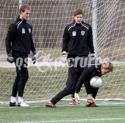 Fussball. Bundesliga. RZ Pellets WAC. Christian Dobnik, Marco Knaller, Max Friesacher. Training. St. Andrae, 7.1.2013.
Foto: Kuess
---
pressefotos, pressefotografie, kuess, qs, qspictures, sport, bild, bilder, bilddatenbank