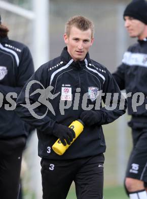 Fussball. Bundesliga. RZ Pellets WAC. Training.  Manuel Kerhe. St. Andrae, 7.1.2013.
Foto: Kuess
---
pressefotos, pressefotografie, kuess, qs, qspictures, sport, bild, bilder, bilddatenbank