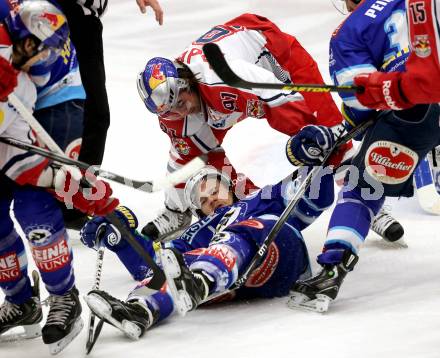 EBEL. Eishockey Bundesliga. EC VSV gegen EC Red Bull Salzburg. Andreas Wiedergut,  (VSV), Dominique Heinrich (Salzburg). Villach, am 11.1.2013.
Foto: Kuess 


---
pressefotos, pressefotografie, kuess, qs, qspictures, sport, bild, bilder, bilddatenbank