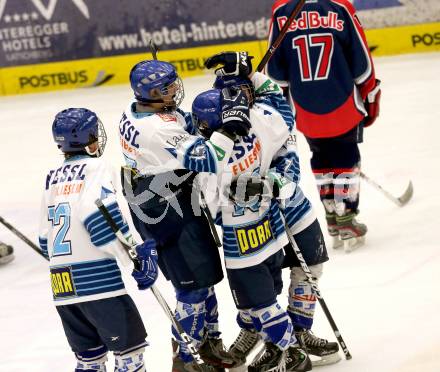 Eishockey. Nachwuchs. U15 VSV gegen EC Red Bull Salzburg. Torjubel (VSV). Villach, 13.1.2013.
Foto: Kuess
---
pressefotos, pressefotografie, kuess, qs, qspictures, sport, bild, bilder, bilddatenbank