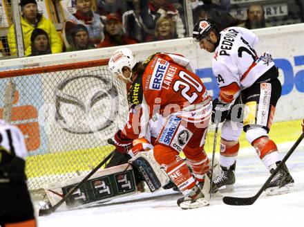 EBEL. Eishockey Bundesliga. EC KAC gegen HC TWK Innsbruck "Die Haie".   John Lammers, (KAC), Florian Pedevilla, Patrick Machreich  (Innsbruck). Klagenfurt, am 15.1.2013.
Foto: Kuess 


---
pressefotos, pressefotografie, kuess, qs, qspictures, sport, bild, bilder, bilddatenbank