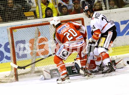 EBEL. Eishockey Bundesliga. EC KAC gegen HC TWK Innsbruck "Die Haie".   John Lammers, (KAC), Florian Pedevilla, Patrick Machreich  (Innsbruck). Klagenfurt, am 15.1.2013.
Foto: Kuess 


---
pressefotos, pressefotografie, kuess, qs, qspictures, sport, bild, bilder, bilddatenbank