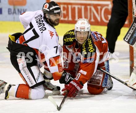 EBEL. Eishockey Bundesliga. EC KAC gegen HC TWK Innsbruck "Die Haie".   LAMMERS John  (KAC), Jonathan Insana, (Innsbruck). Klagenfurt, am 15.1.2013.
Foto: Kuess 


---
pressefotos, pressefotografie, kuess, qs, qspictures, sport, bild, bilder, bilddatenbank