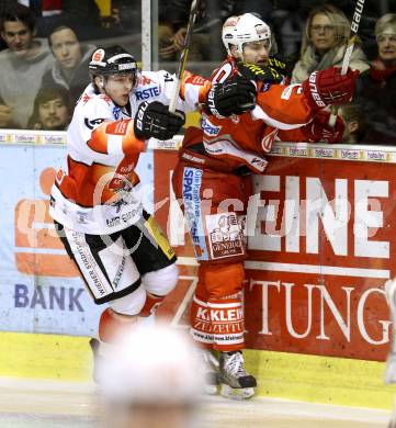 EBEL. Eishockey Bundesliga. EC KAC gegen HC TWK Innsbruck "Die Haie".   Kevin Doell,  (KAC),Christoph Echtler  (Innsbruck). Klagenfurt, am 15.1.2013.
Foto: Kuess 


---
pressefotos, pressefotografie, kuess, qs, qspictures, sport, bild, bilder, bilddatenbank